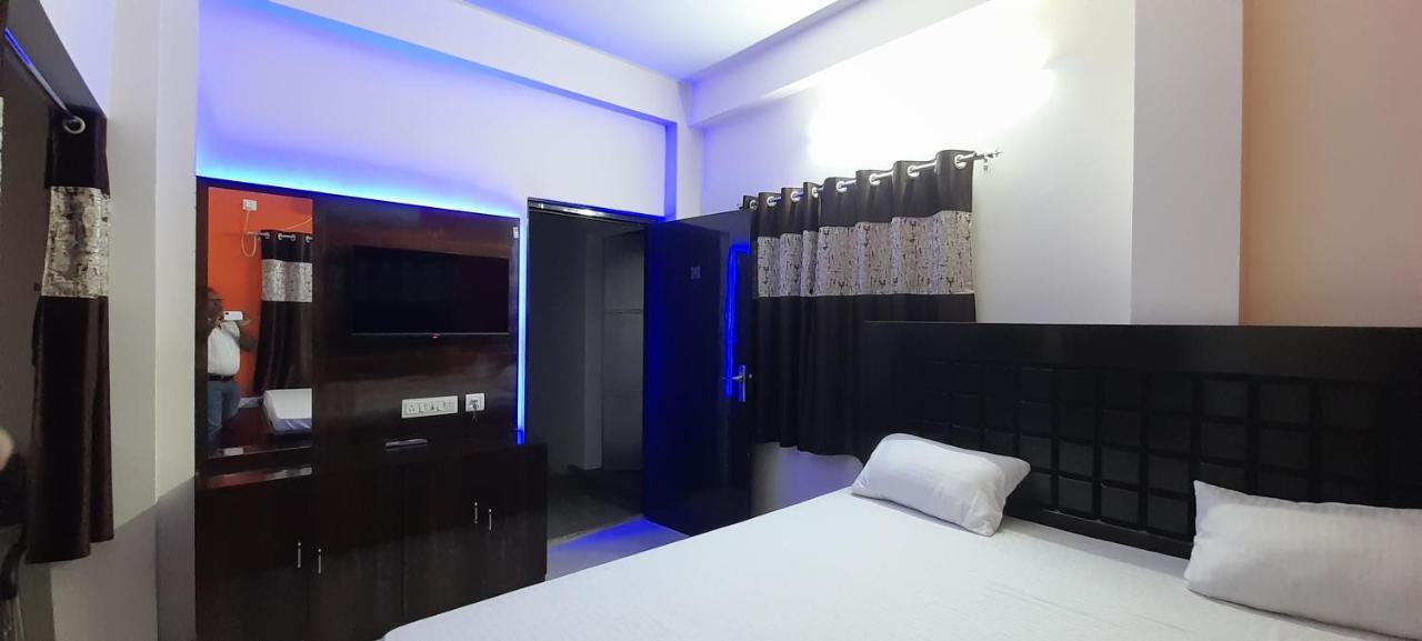 Garden Guest House Near Rene Tower Ruby General Hospital كولكاتا المظهر الخارجي الصورة