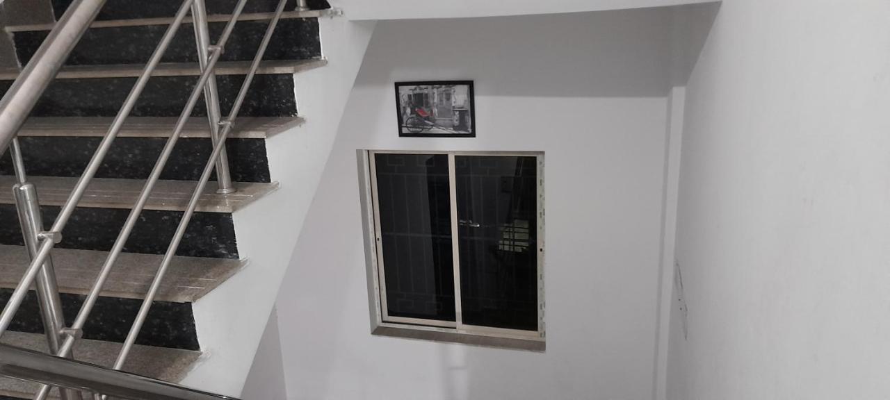 Garden Guest House Near Rene Tower Ruby General Hospital كولكاتا المظهر الخارجي الصورة