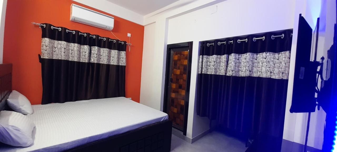 Garden Guest House Near Rene Tower Ruby General Hospital كولكاتا المظهر الخارجي الصورة
