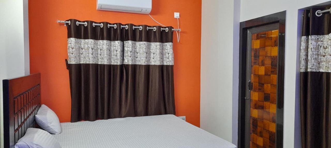 Garden Guest House Near Rene Tower Ruby General Hospital كولكاتا المظهر الخارجي الصورة
