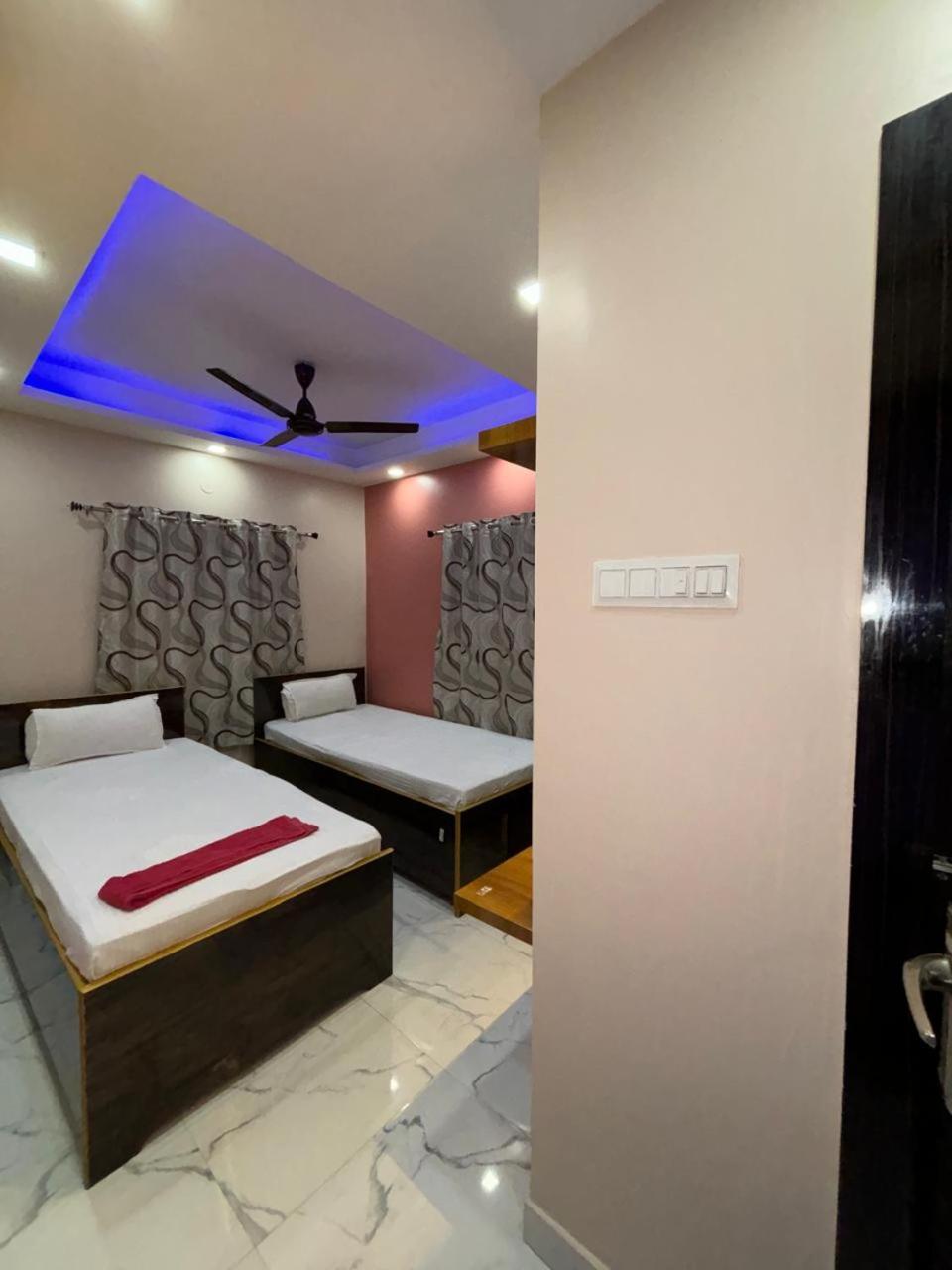 Garden Guest House Near Rene Tower Ruby General Hospital كولكاتا المظهر الخارجي الصورة