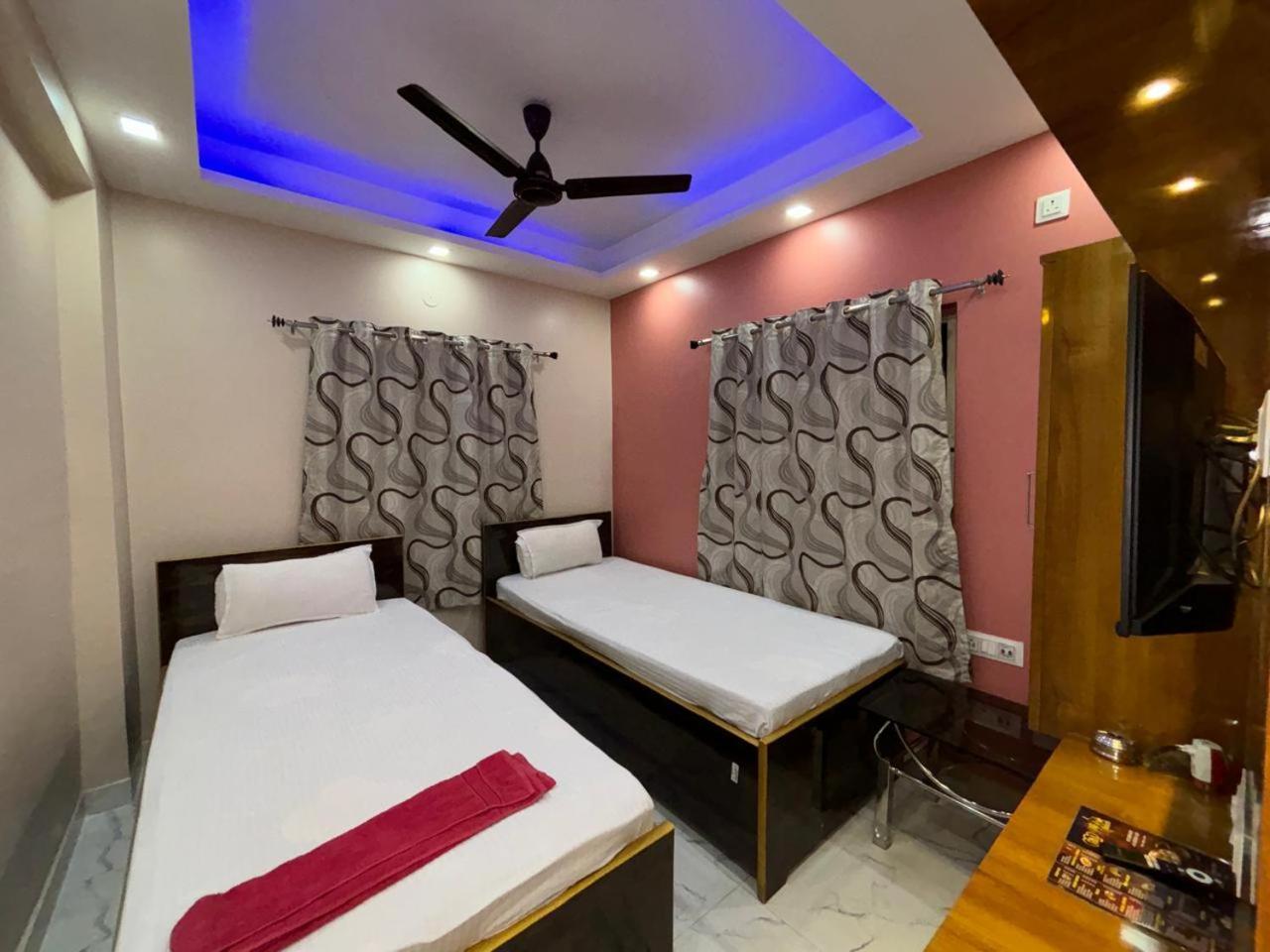 Garden Guest House Near Rene Tower Ruby General Hospital كولكاتا المظهر الخارجي الصورة