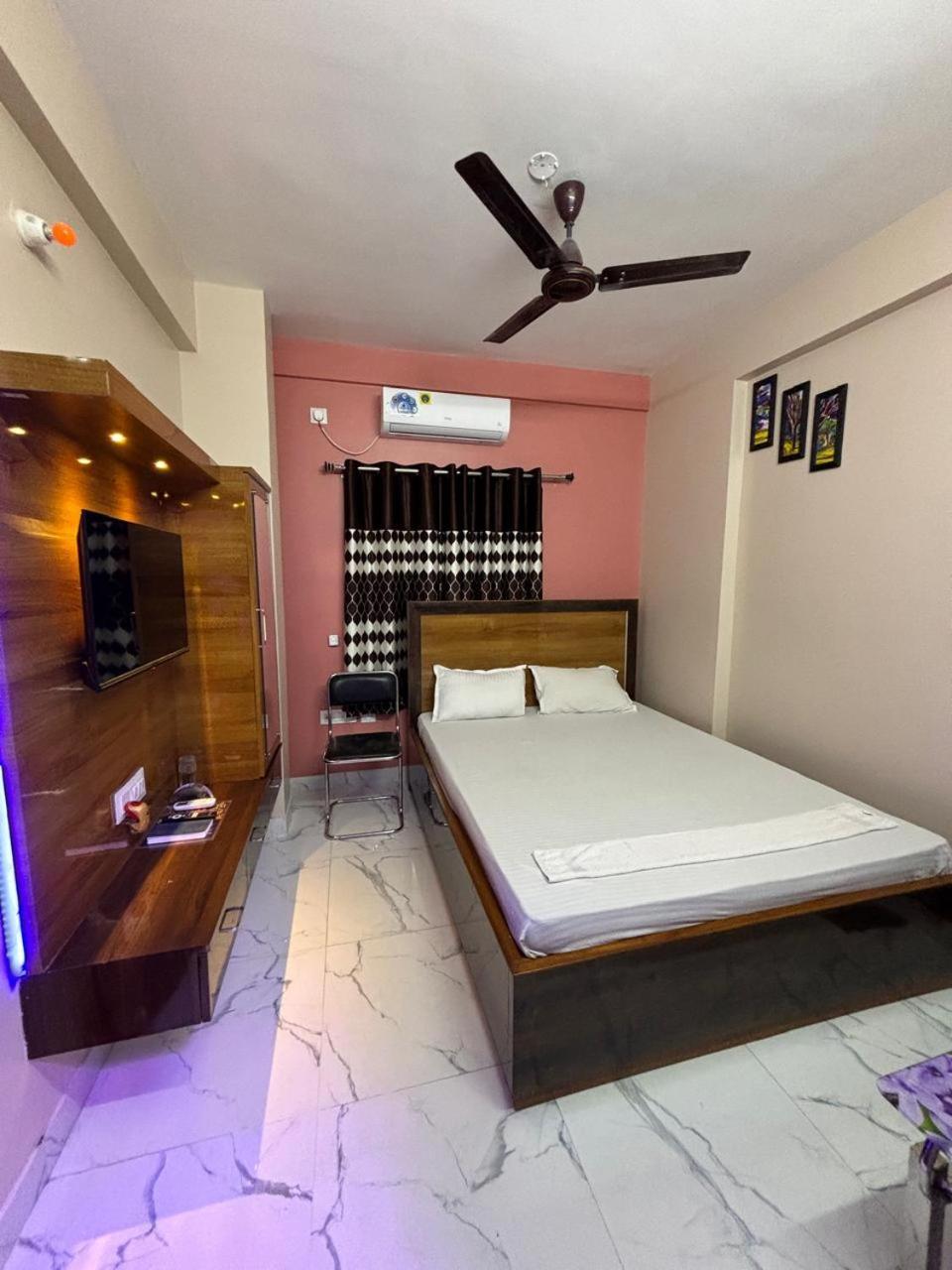 Garden Guest House Near Rene Tower Ruby General Hospital كولكاتا المظهر الخارجي الصورة