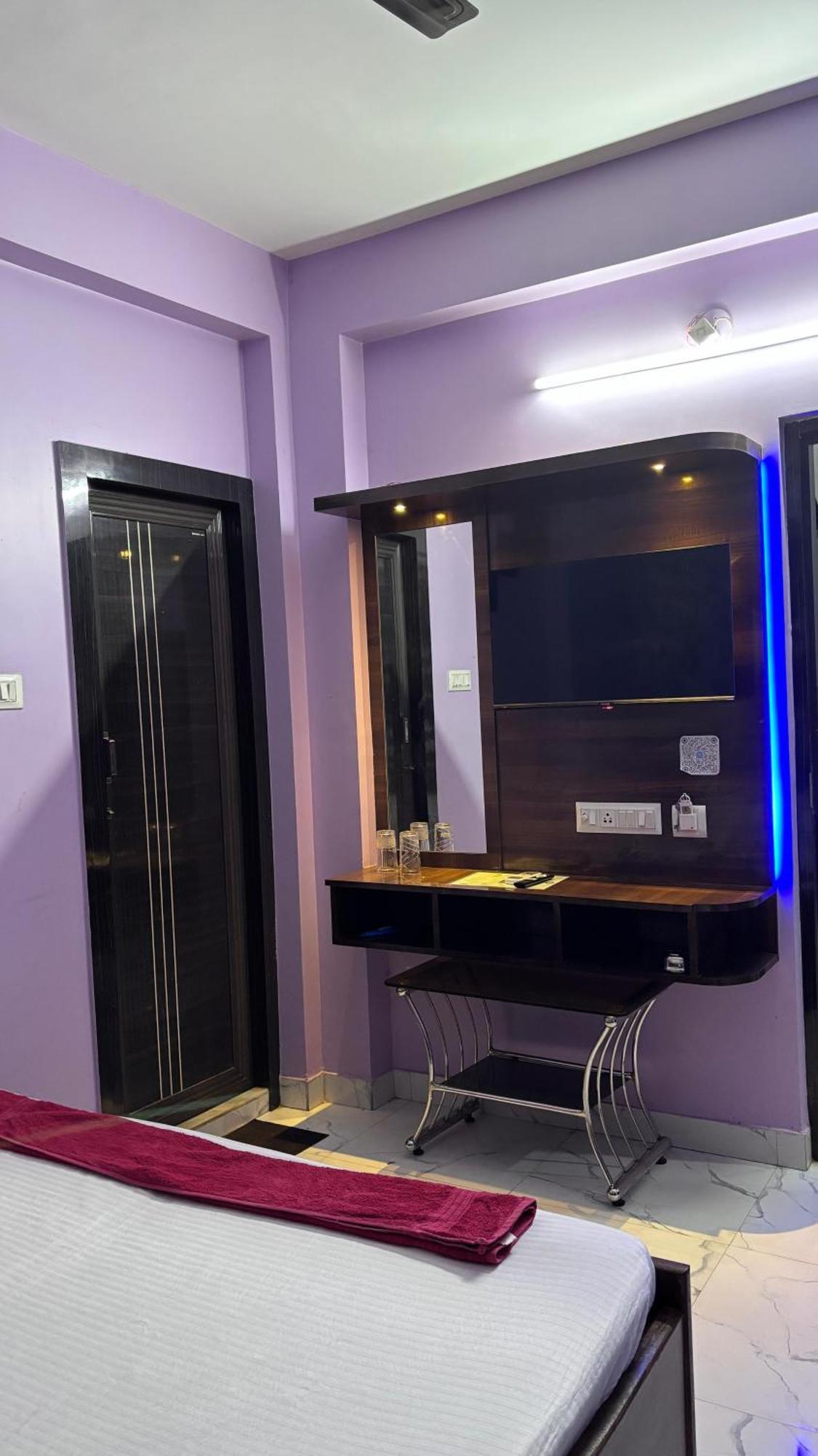 Garden Guest House Near Rene Tower Ruby General Hospital كولكاتا المظهر الخارجي الصورة