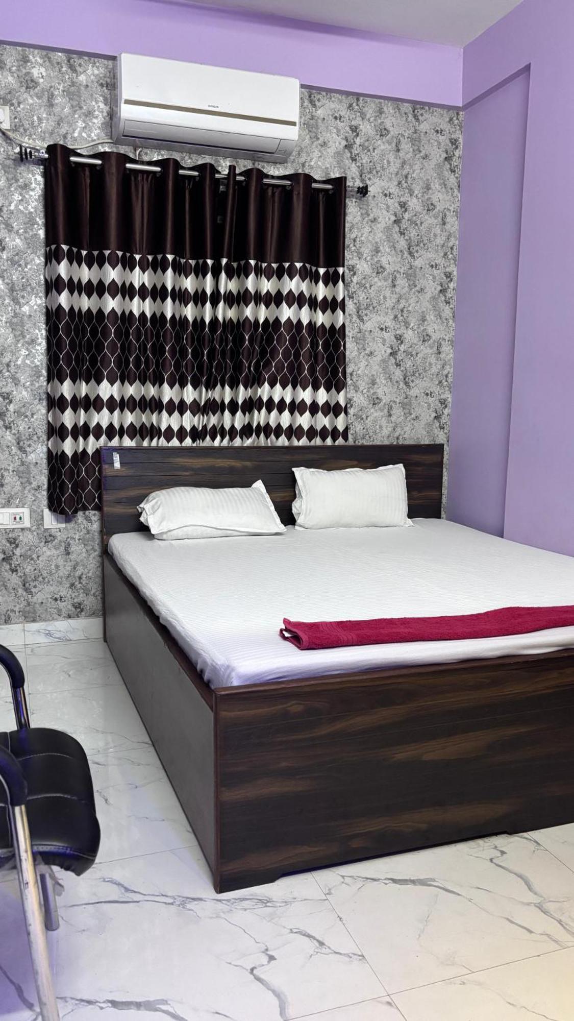 Garden Guest House Near Rene Tower Ruby General Hospital كولكاتا المظهر الخارجي الصورة